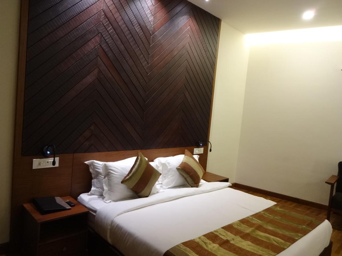 קוז'יקודה Woodies Bleisure Hotel מראה חיצוני תמונה